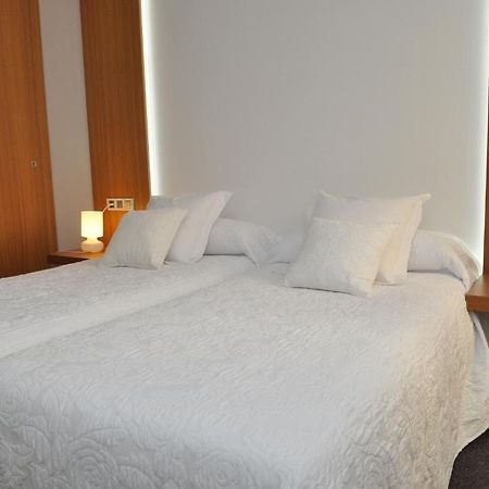 Toral Hotel Leon Room photo