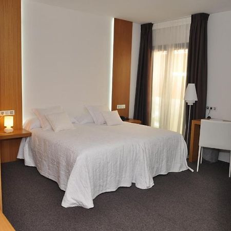 Toral Hotel Leon Room photo